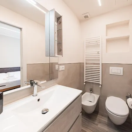 Dall'arca Station - Center - Fiera Guest house Bologna